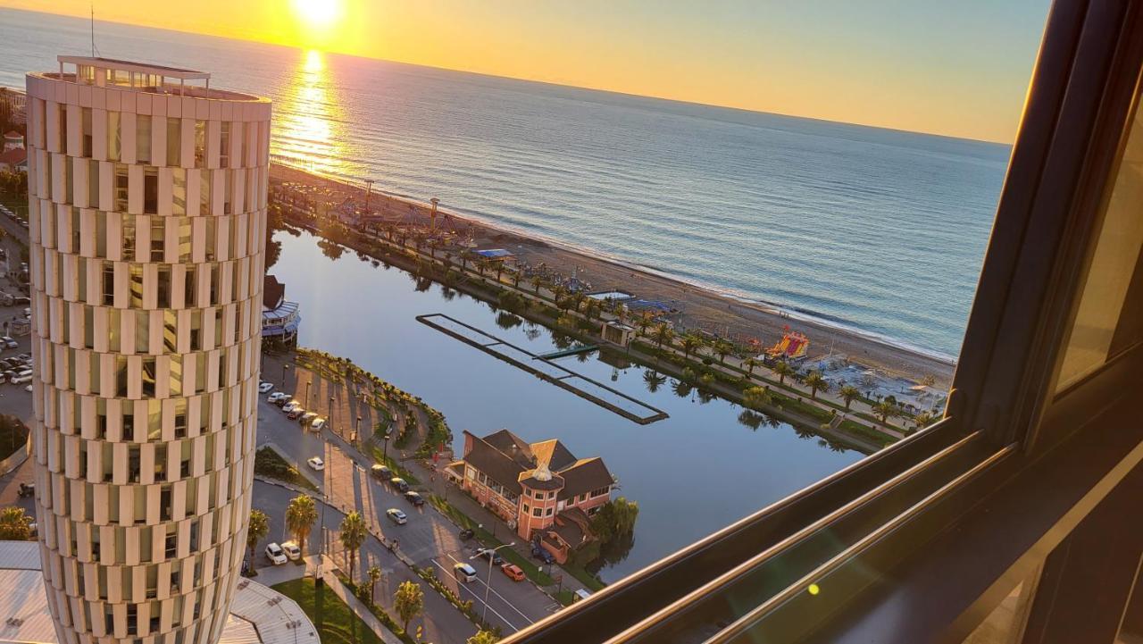 Black Sea Apartments Alliance Palace Batumi Exterior photo
